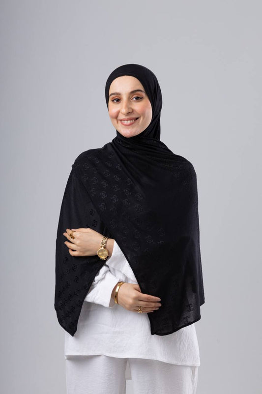 C Jacquard Kuwaiti Scarf in Black #Color_Black