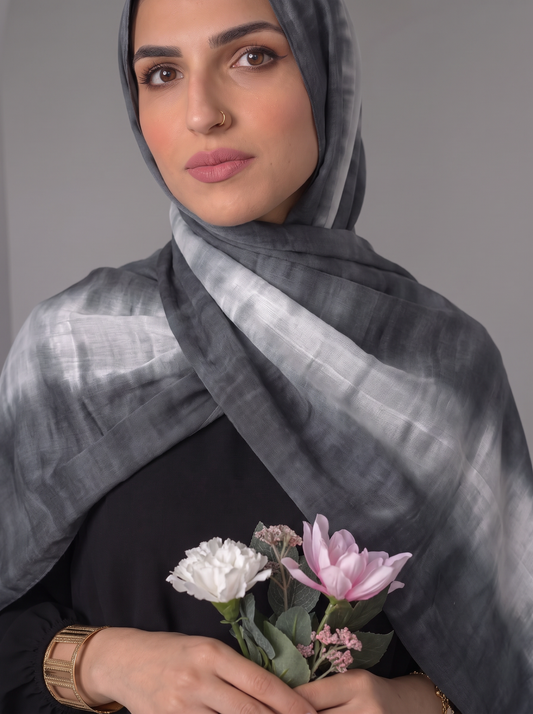 Storm Fold Sponge Scarf