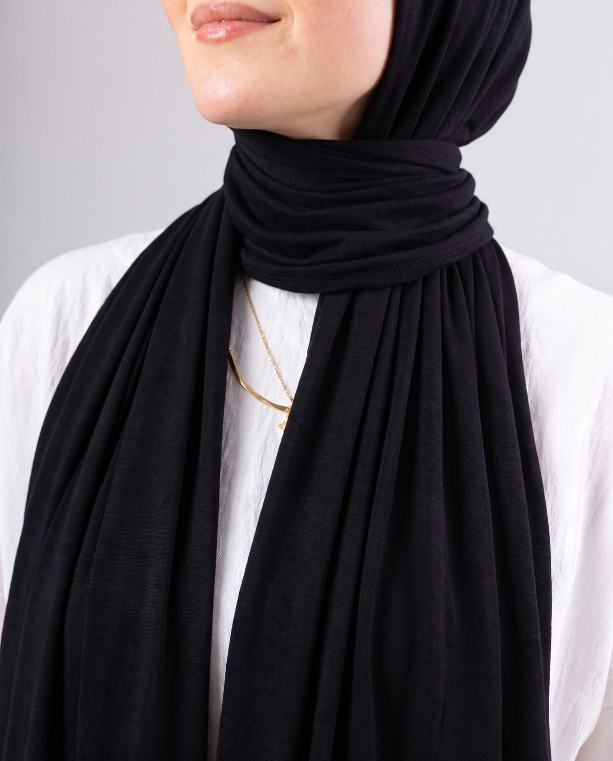 Jel Scarf in Black #Color_Black