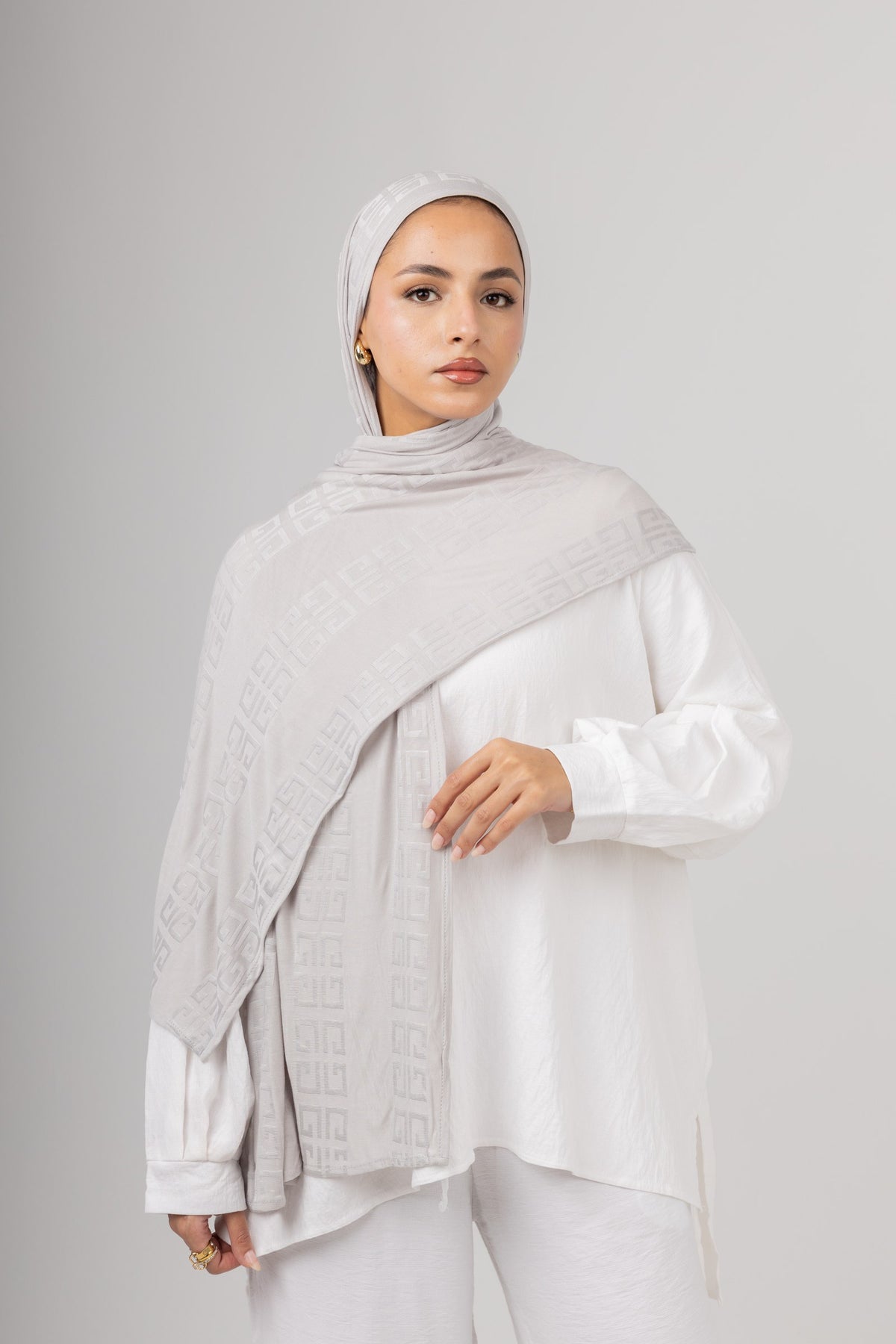 Maze Kuwaiti Scarf in Light Grey #Color_Light Grey
