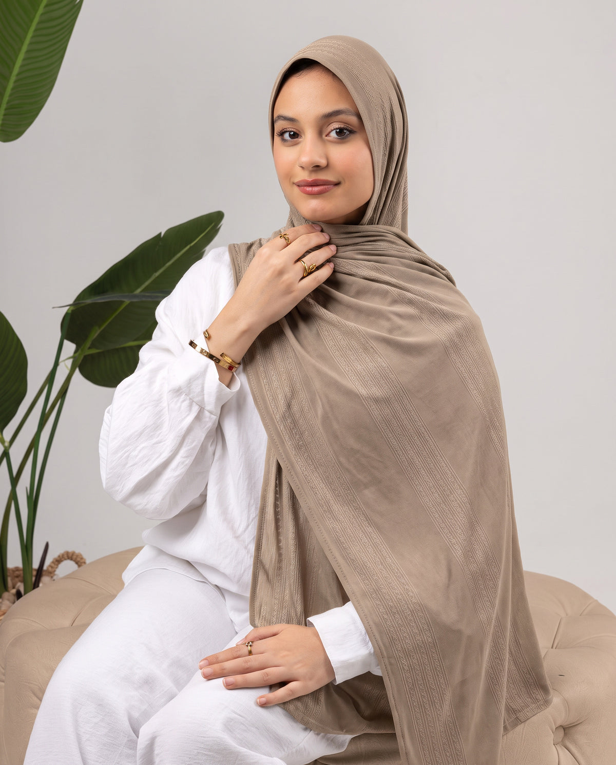Diamond Stripe Kuwaiti Scarf - Beige