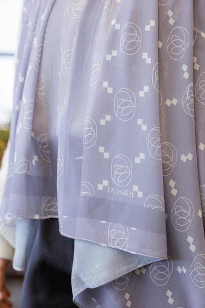 هادئ الرمادي