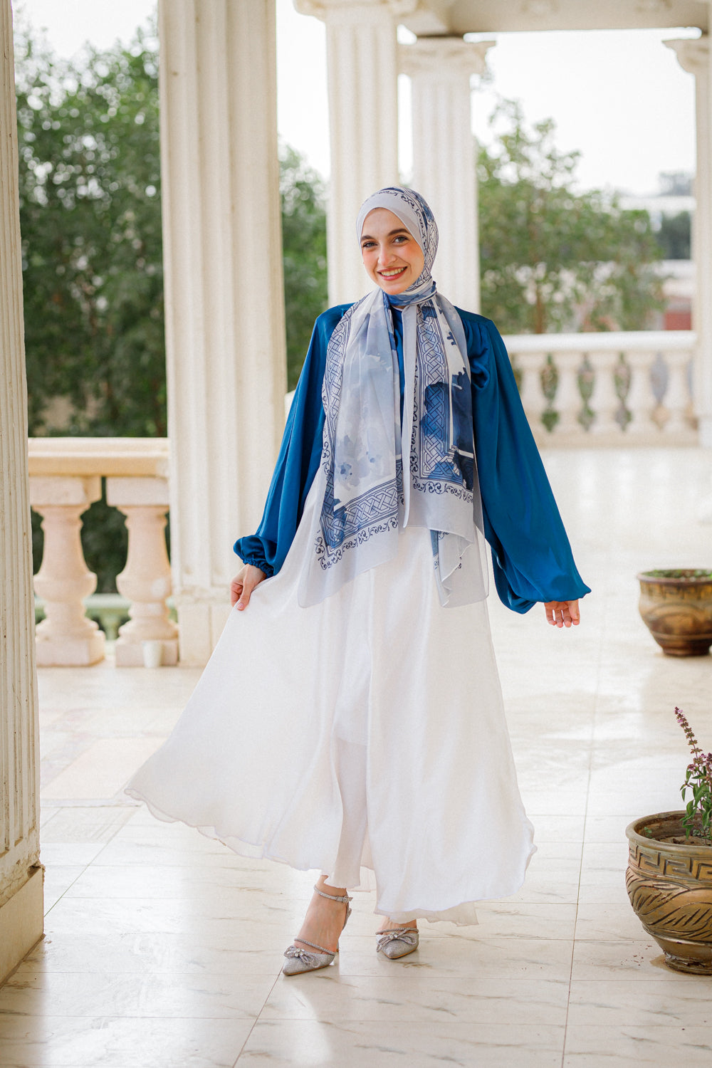 ظلال الأزرق