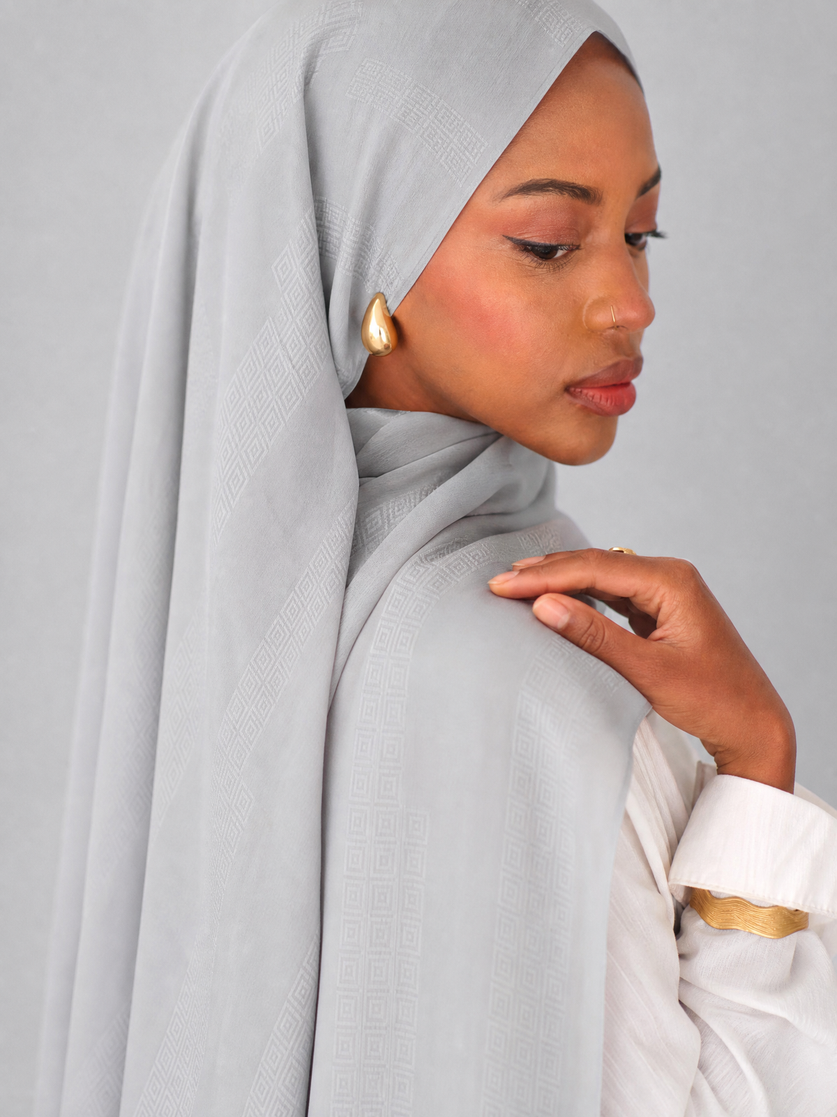 Athena Key Kuwaiti scarf in Light Grey with Greek key jacquard stripe design #Color_Light Grey