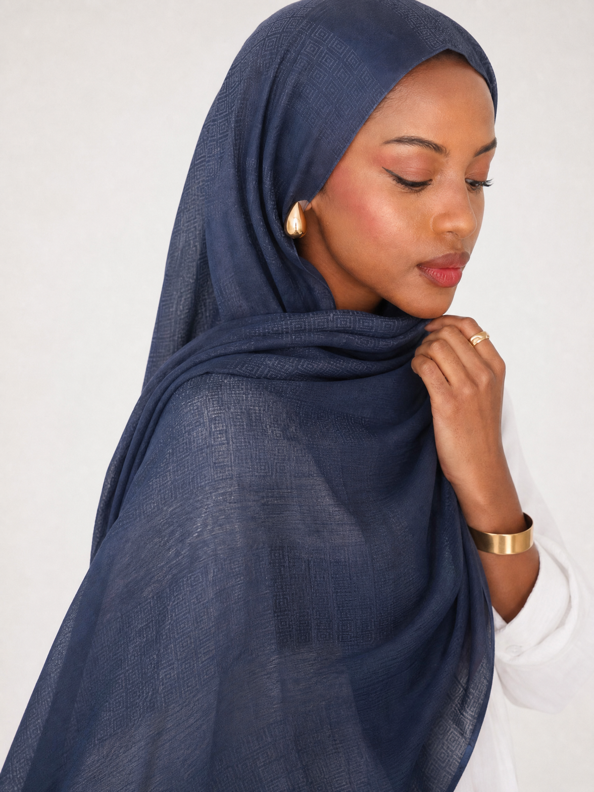 Athena Key Kuwaiti scarf in Navy with Greek key jacquard stripe design #Color_Navy