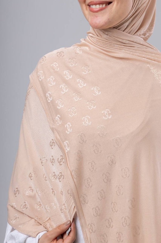 C Jacquard Kuwaiti Scarf in Beige #Color_Beige