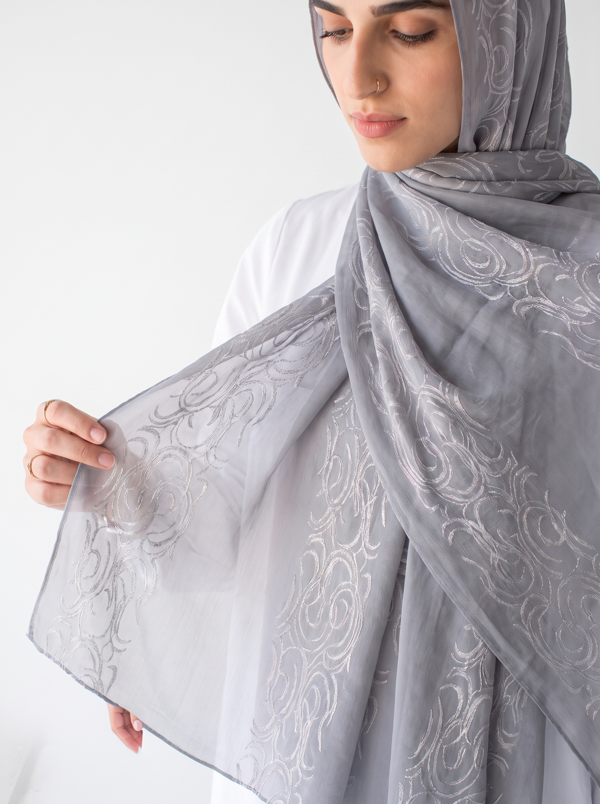 Filigree Kuwaiti Scarf in Grey #Color_Grey
