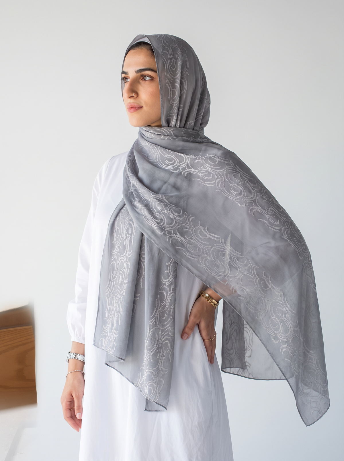 Filigree Kuwaiti Scarf in Grey #Color_Grey