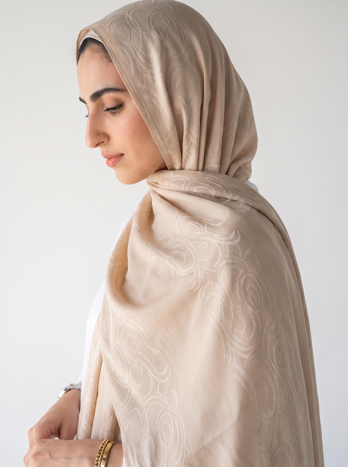 Filigree Kuwaiti Scarf in Beige #Color_Beige