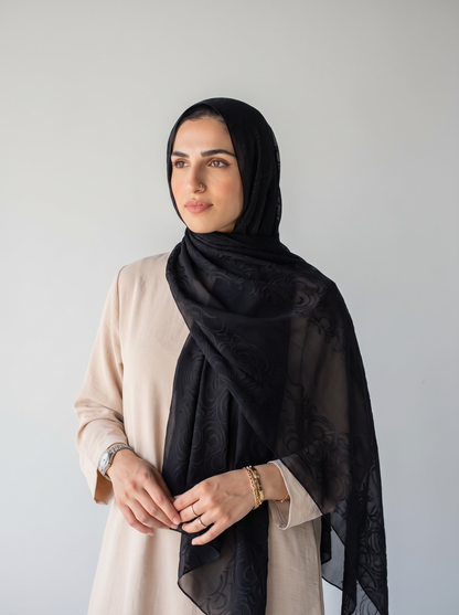Filigree Kuwaiti Scarf in Black #Color_Black