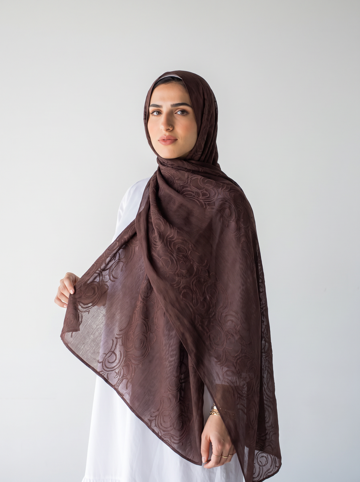 Filigree Kuwaiti Scarf in Brown #Color_Brown
