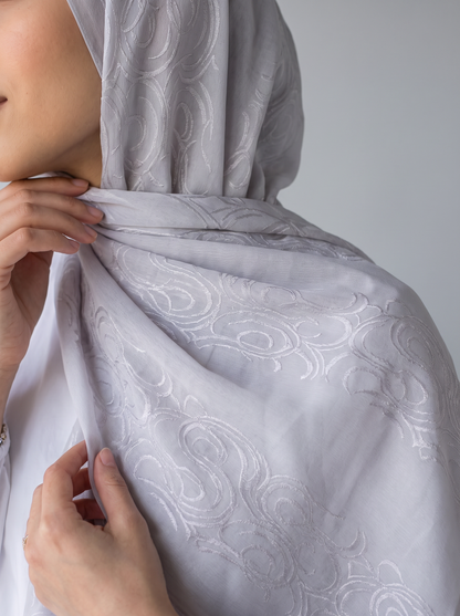 Filigree Kuwaiti Scarf in Light Grey #Color_Light Grey