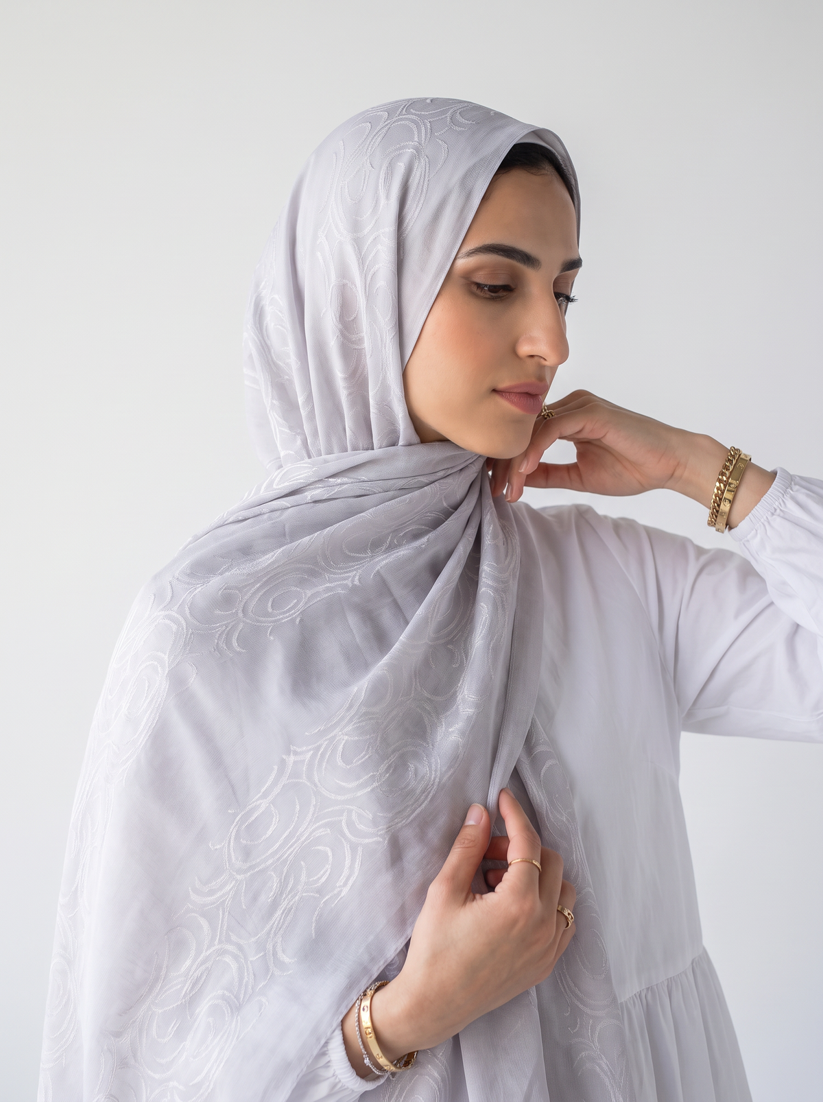 Filigree Kuwaiti Scarf in Light Grey #Color_Light Grey