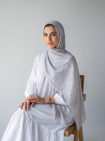 Filigree Kuwaiti Scarf in Light Grey #Color_Light Grey