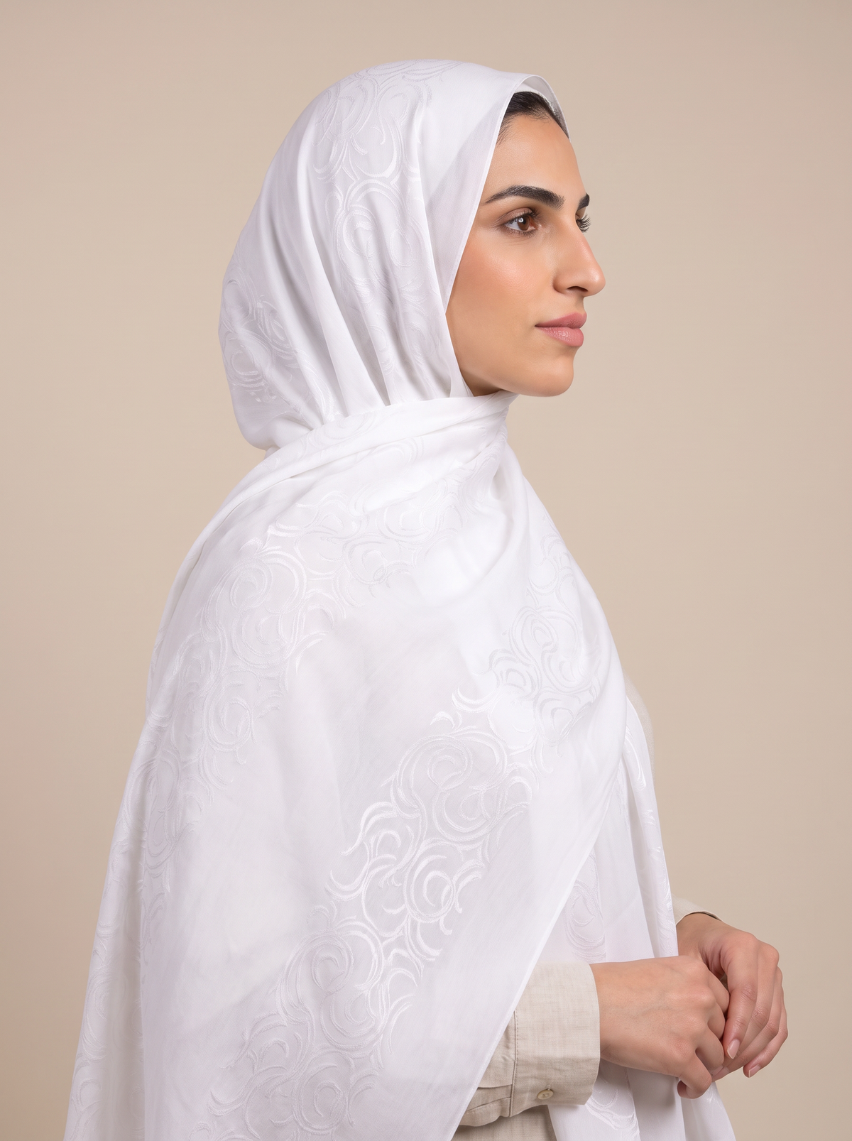 Filigree Kuwaiti Scarf in Off White #Color_Off White