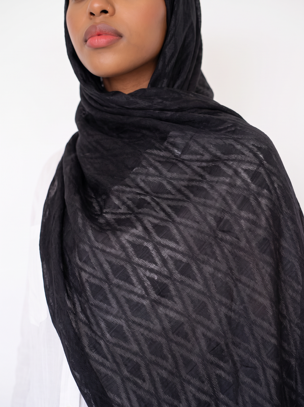 Samarkand Kuwaiti Scarf in Black #Color_Black