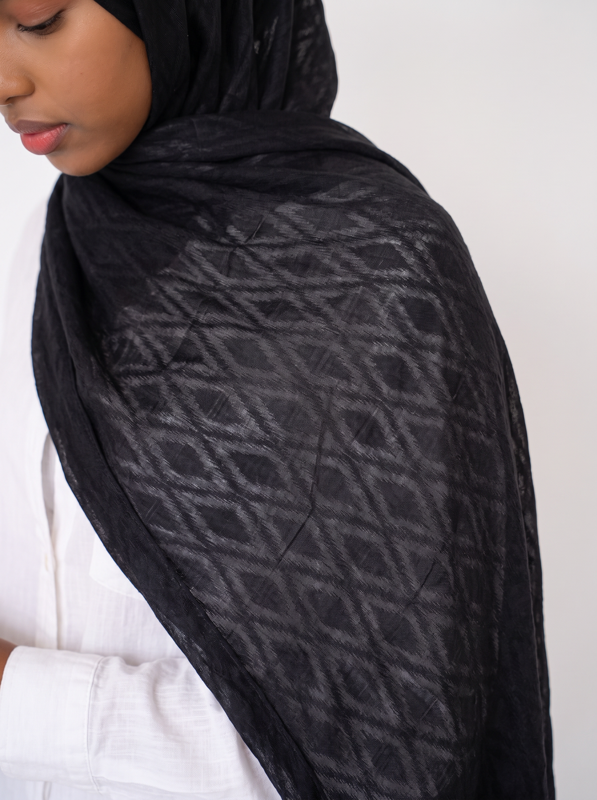 Samarkand Kuwaiti Scarf in Black #Color_Black