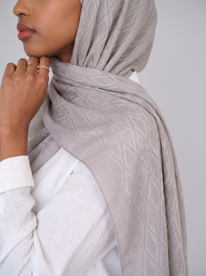 Samarkand Kuwaiti Scarf in Grey #Color_Grey