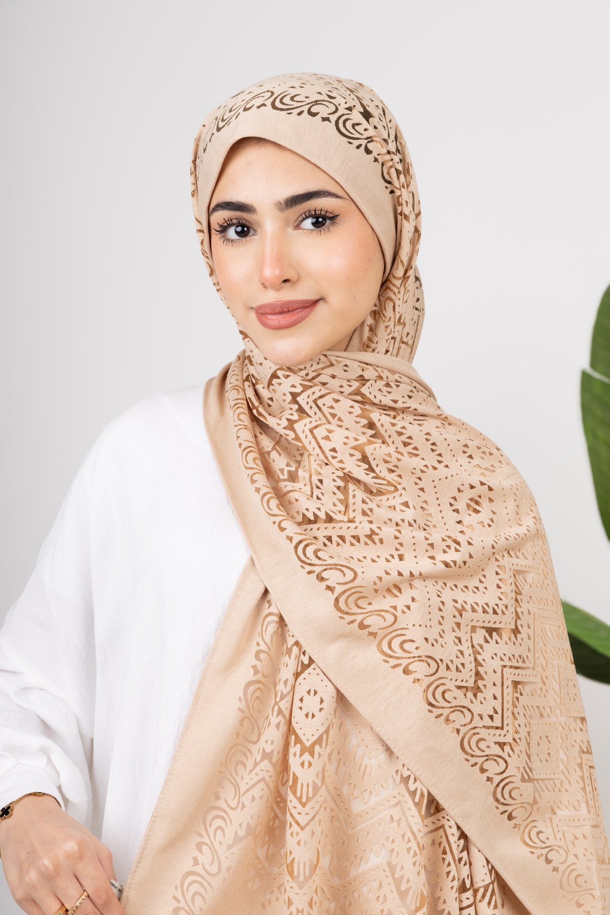 Atlas Devore Kuwaiti Scarf in Camel #Color_Camel