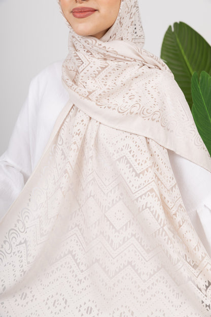 Atlas Devore Kuwaiti Scarf in Cream #Color_Cream