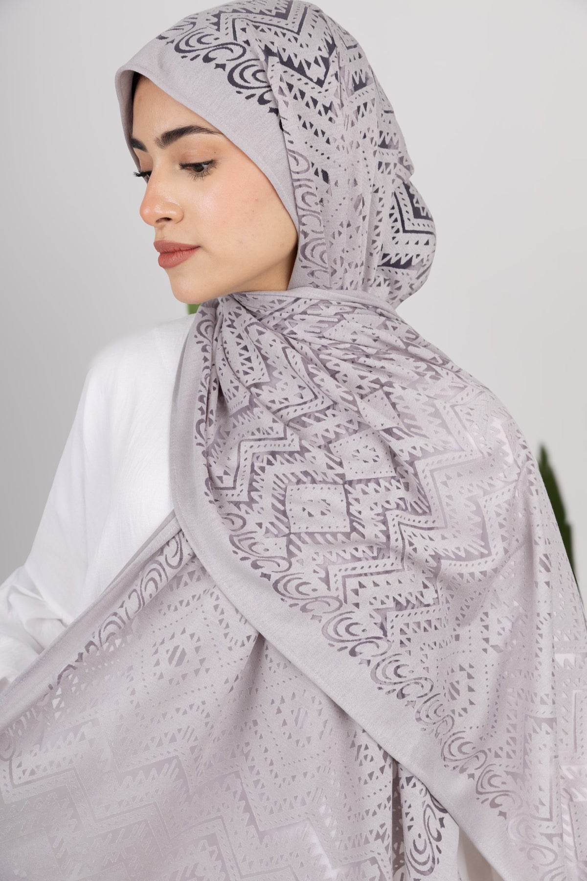 Atlas Devore Kuwaiti Scarf in Lilac Grey #Color_Lilac Grey