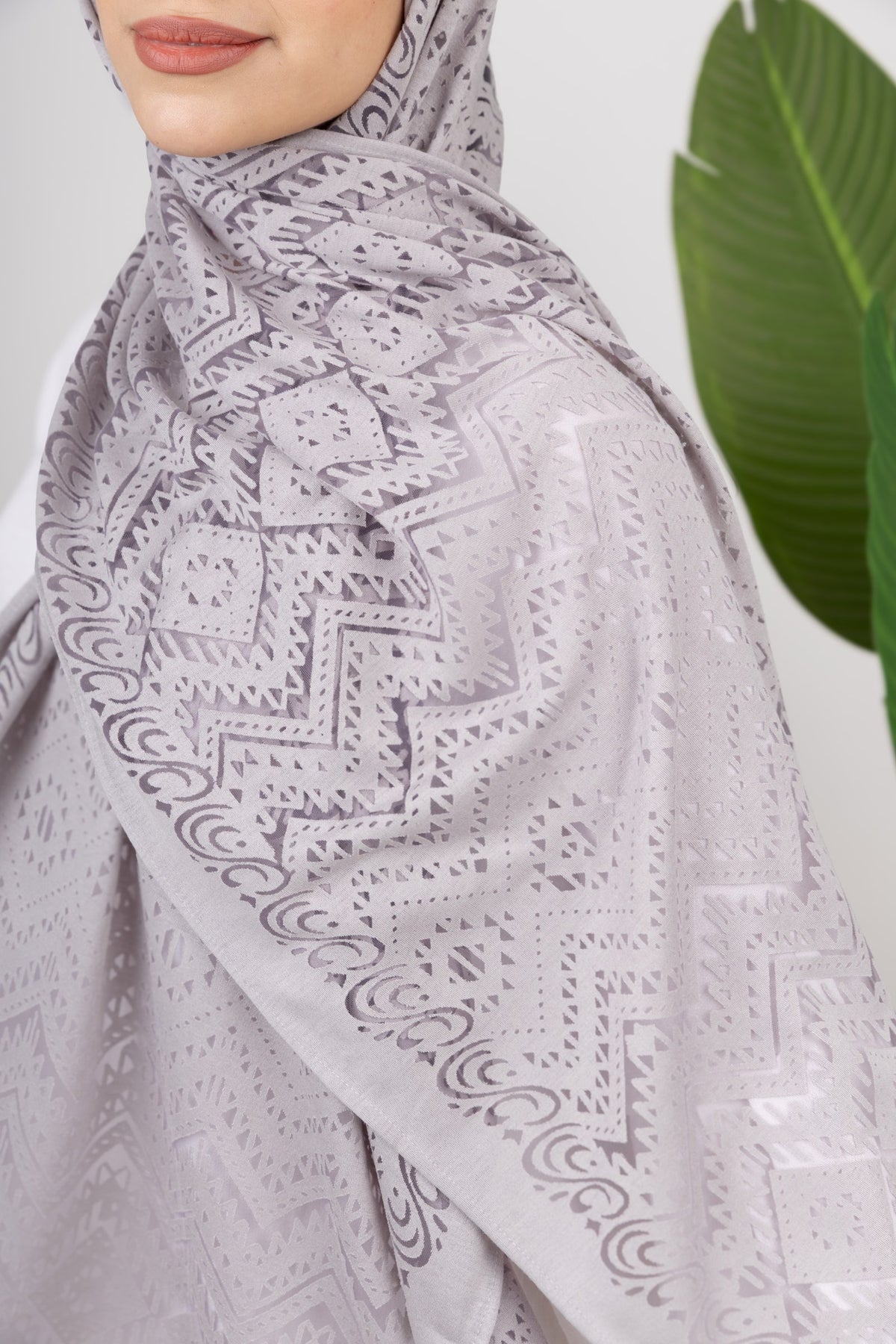 Atlas Devore Kuwaiti Scarf in Lilac Grey #Color_Lilac Grey