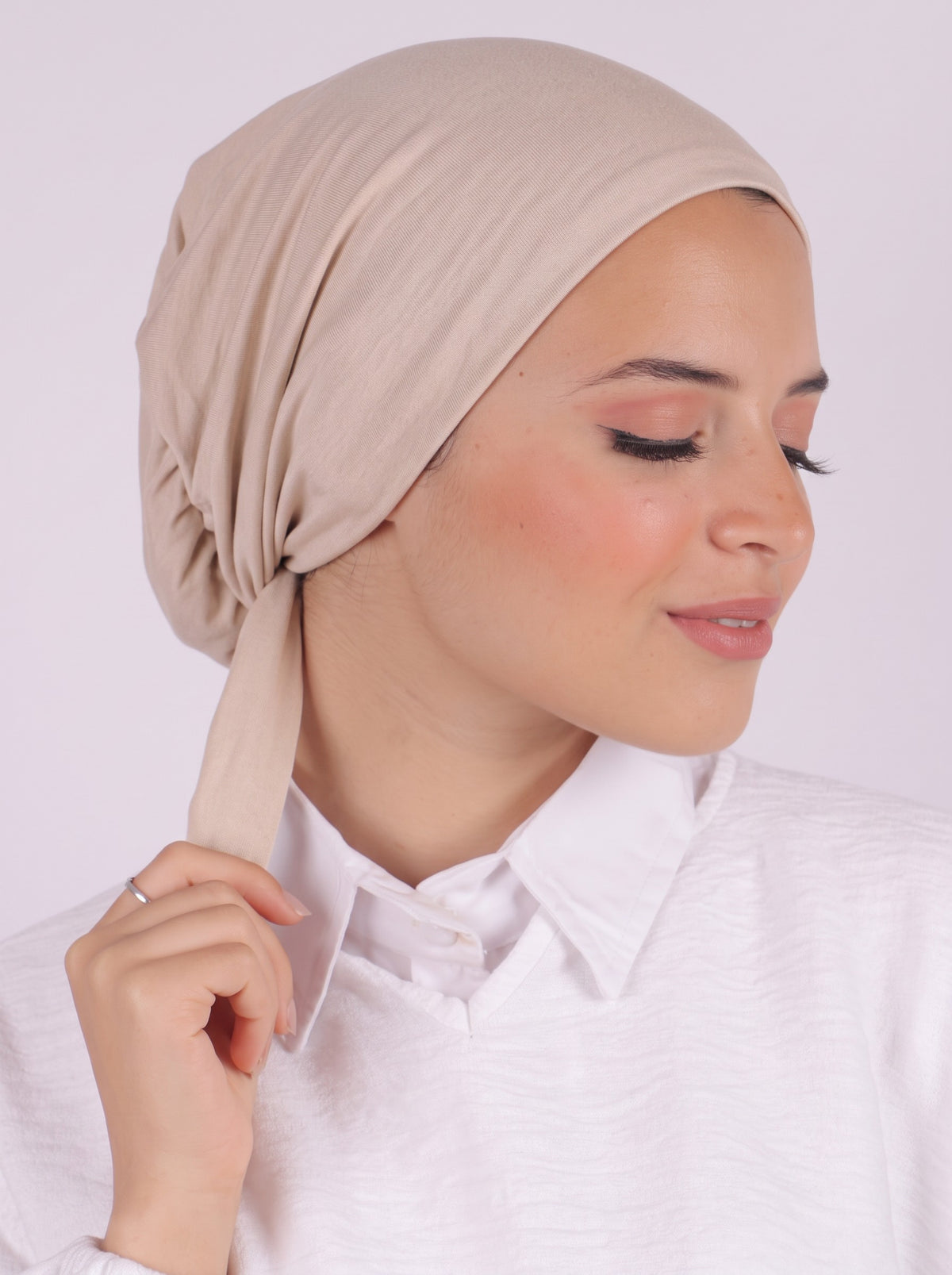 Seamless Tie Bonnet - Beige