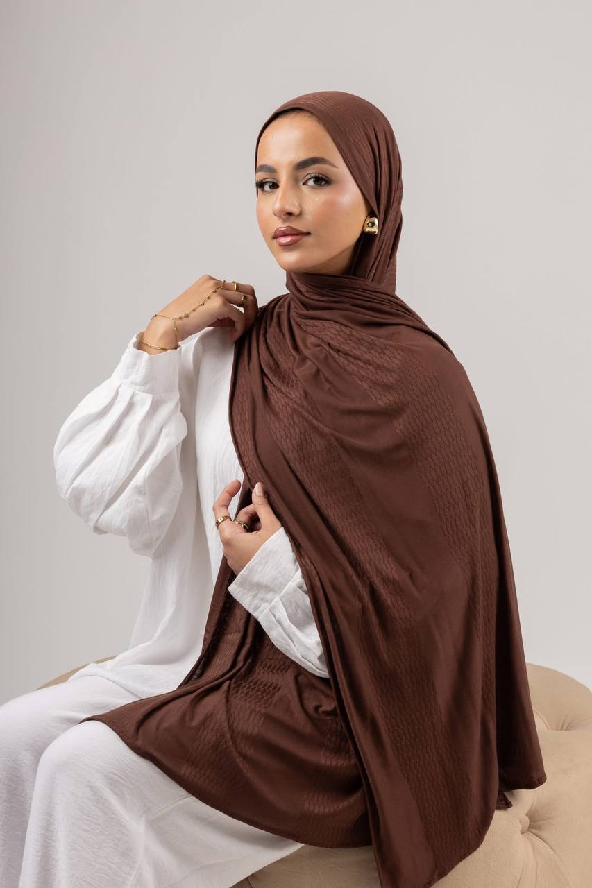 Desert Scale Kuwaiti Scarf in Brown #Color_Brown