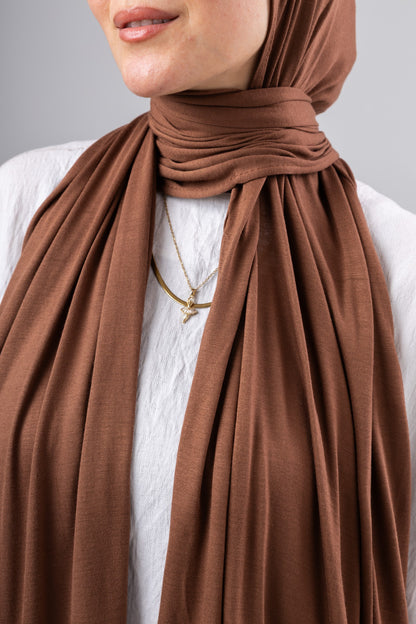 Jel Scarf and Bonnet Set in Brown #Color_Brown