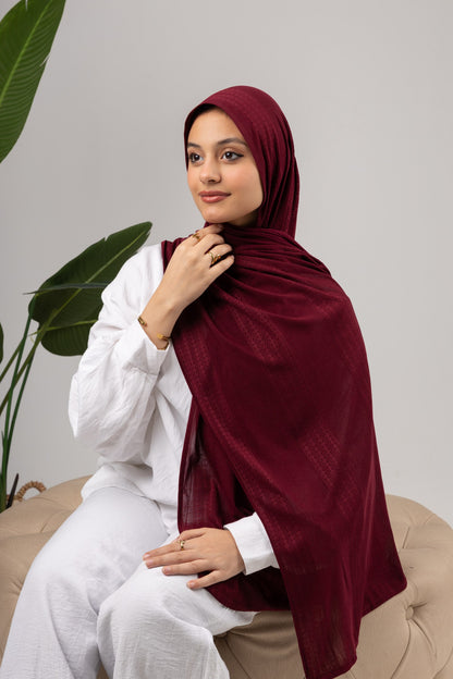Diamond Stripe Kuwaiti Scarf in Burgundy #Color_Burgundy