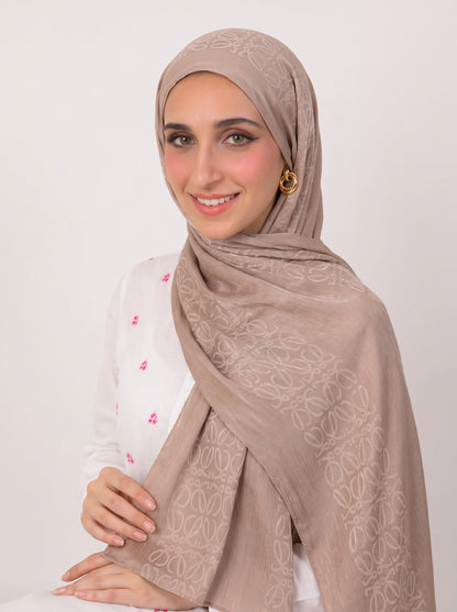 Anagram Weave Kuwaiti Scarf in Dark Beige #Color_Dark Beige