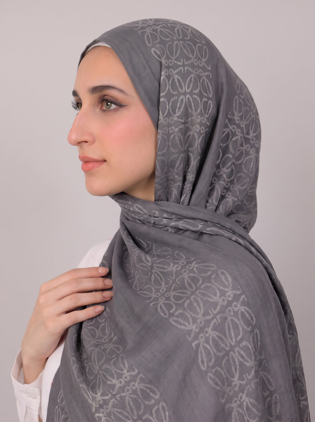 Anagram Weave Kuwaiti Scarf in Dark Grey #Color_Dark Grey