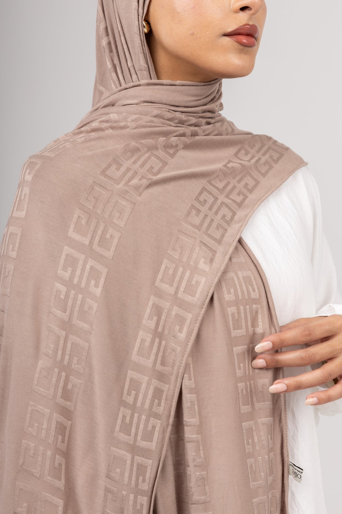 Maze Kuwaiti Scarf in Dark Beige #Color_Dark Beige