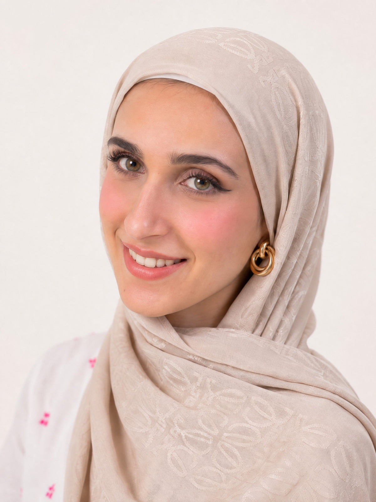 Anagram Weave Kuwaiti Scarf in Light Beige #Color_Light Beige