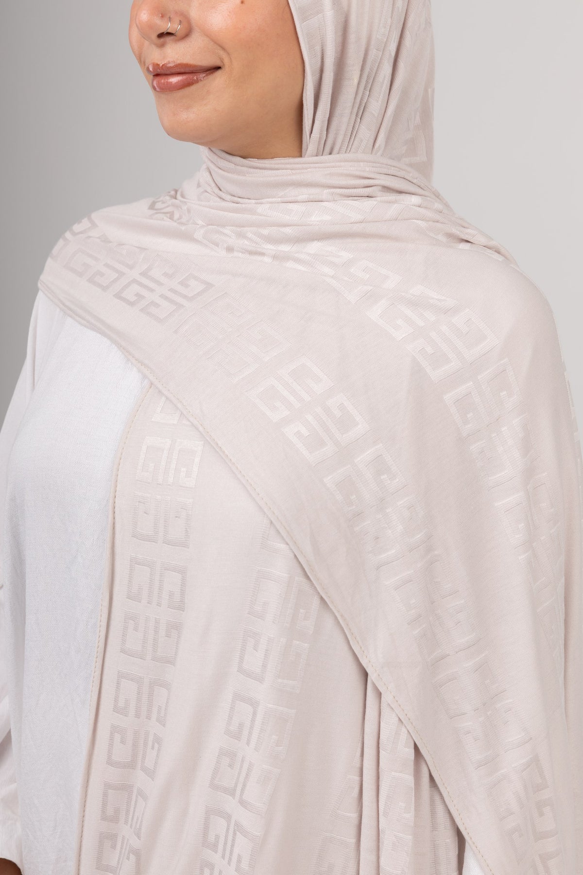 Maze Kuwaiti Scarf in Light Beige #Color_Light Beige