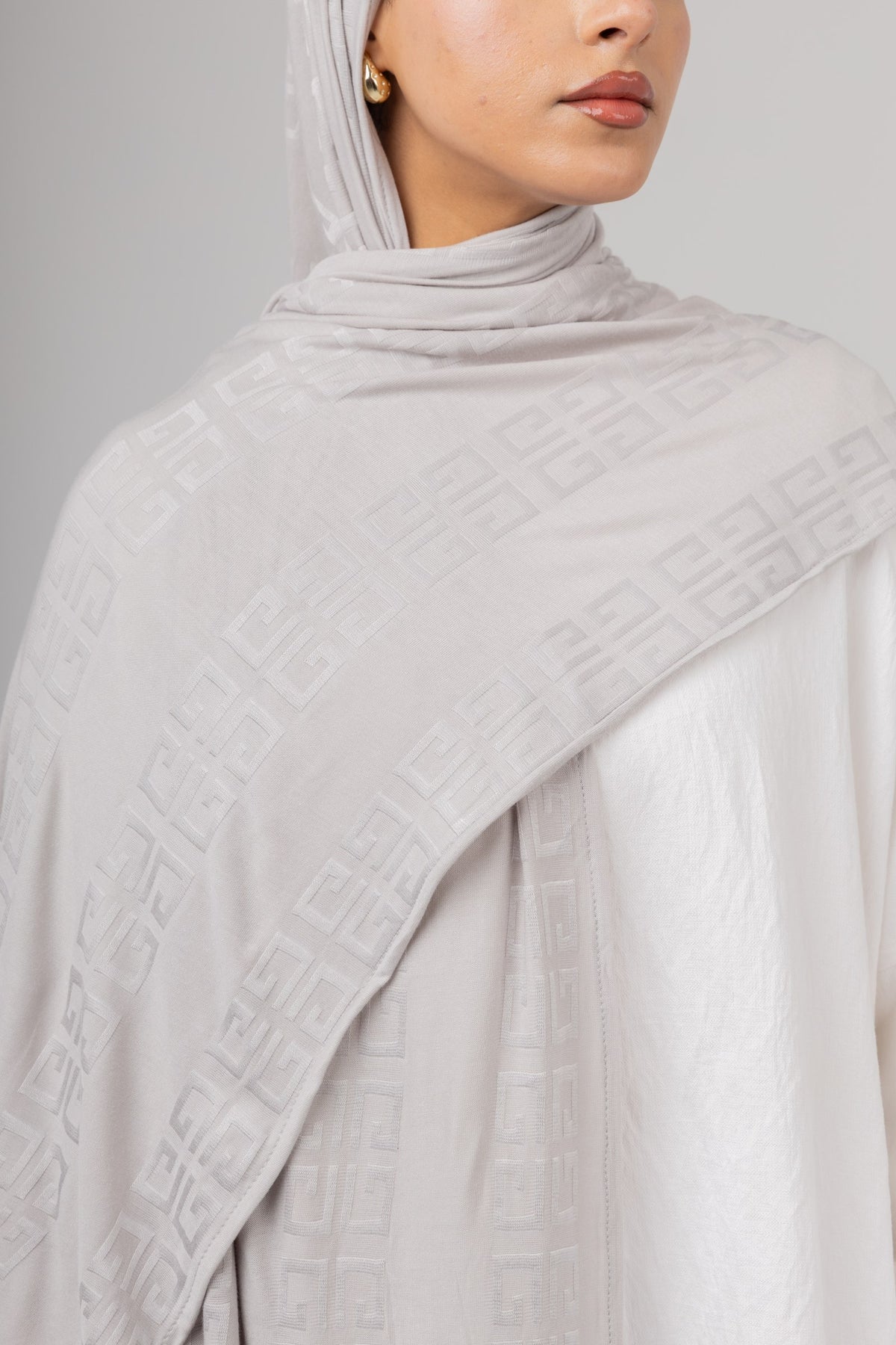 Maze Kuwaiti Scarf in Light Grey #Color_Light Grey