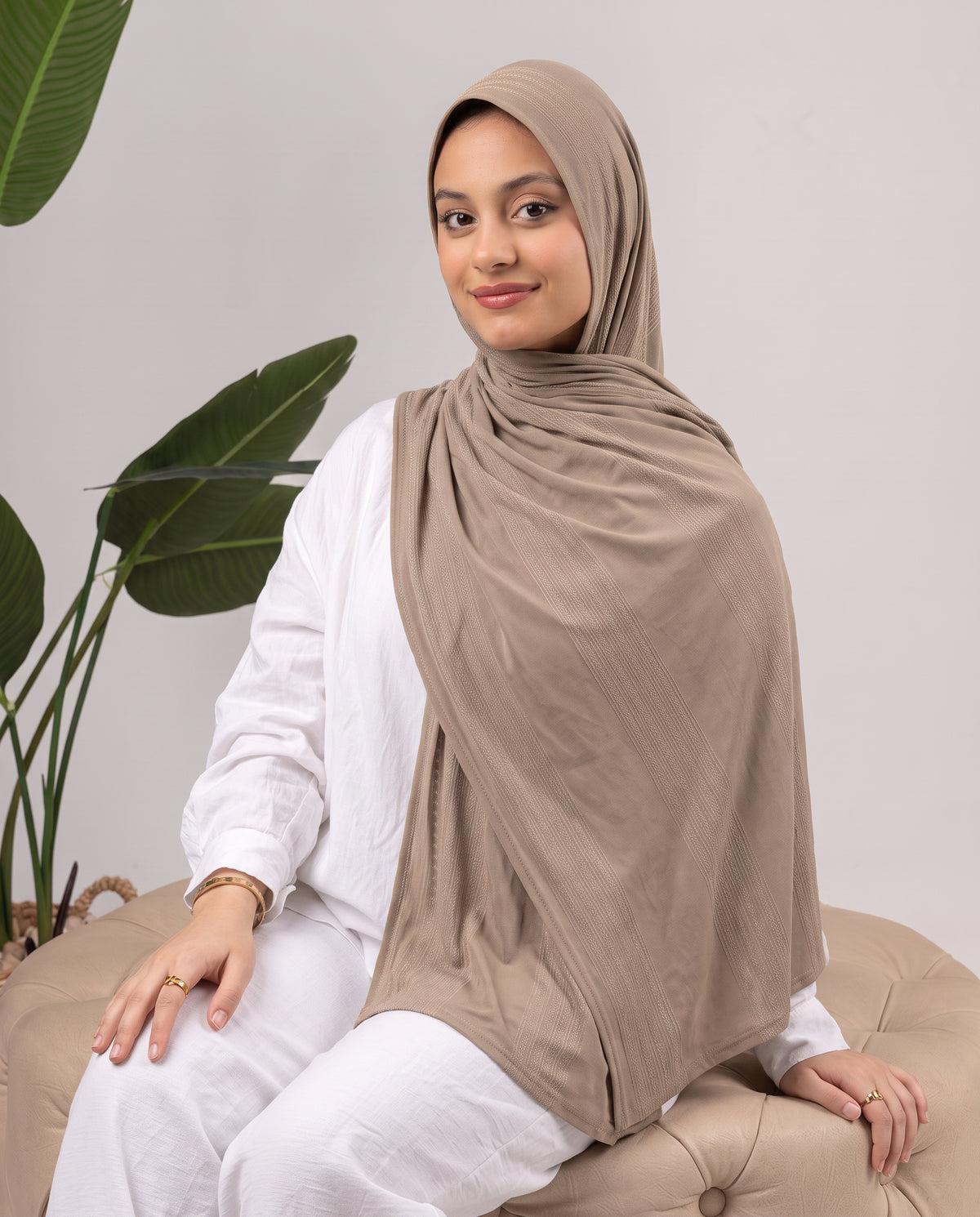 Diamond Stripe Kuwaiti Scarf - Beige