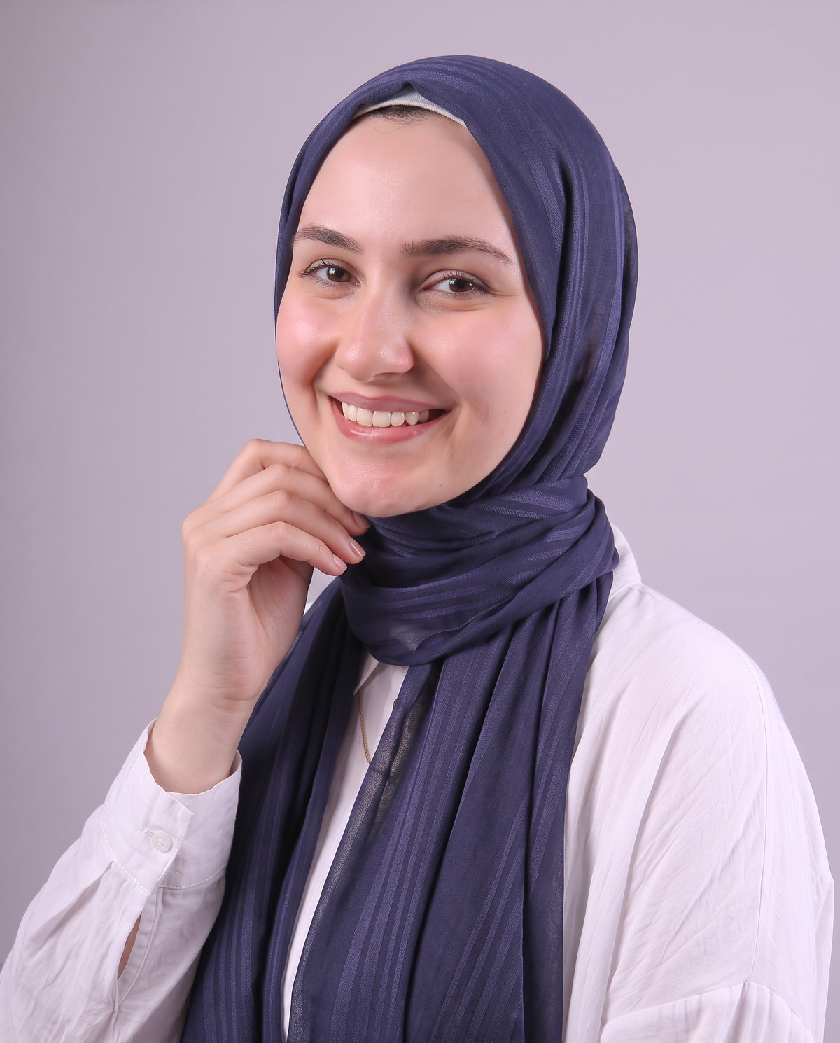 Lines Devore Kuwaiti Scarf - Navy
