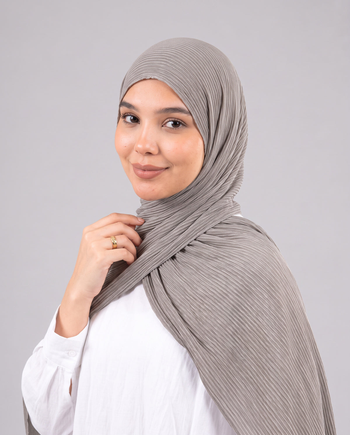 Mirage Pleat Kuwaiti Scarf - Dark Beige