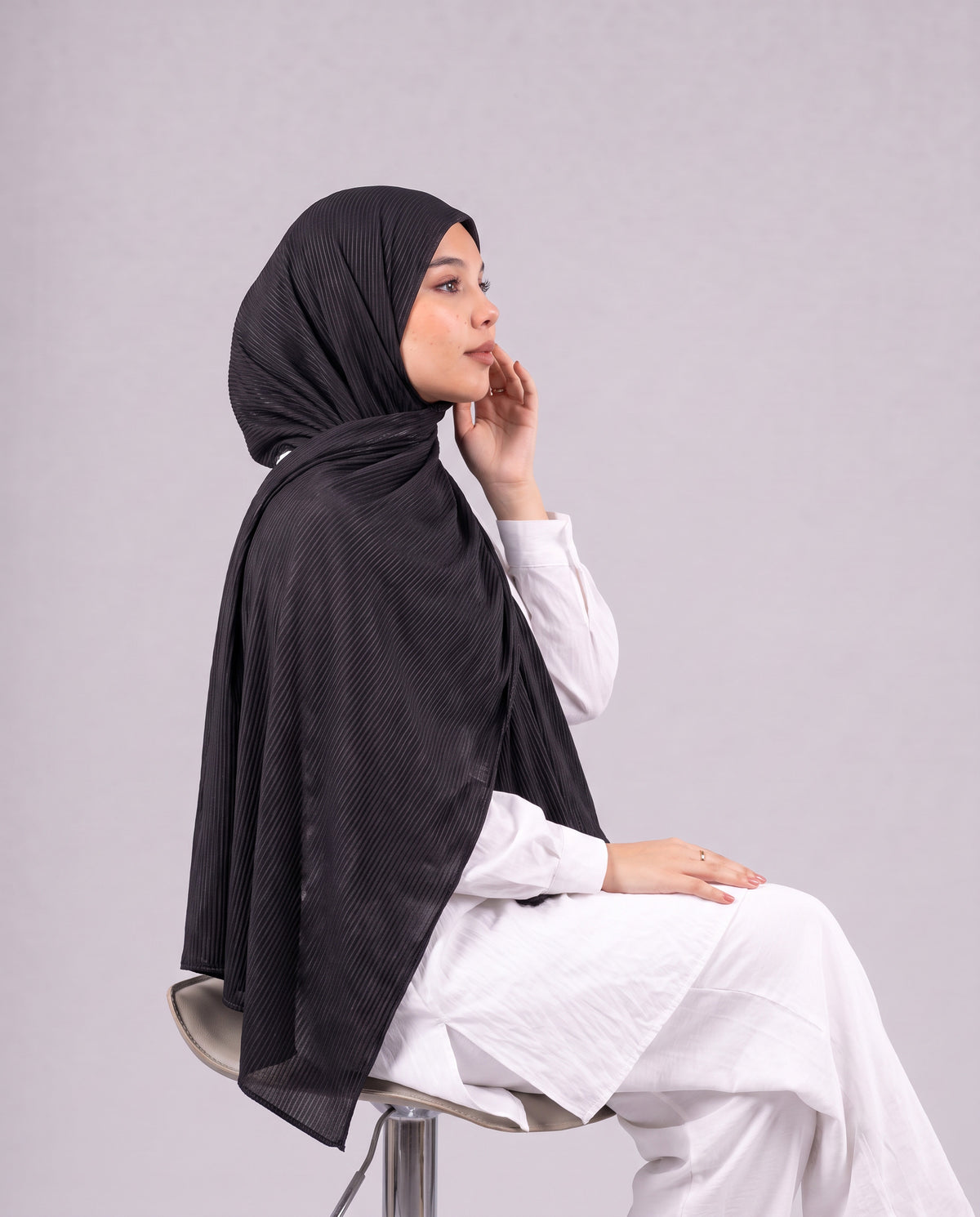 Mirage Pleat Kuwaiti Scarf - Black