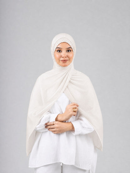 Mirage Pleat Kuwaiti Scarf in Off White #Color_Off White