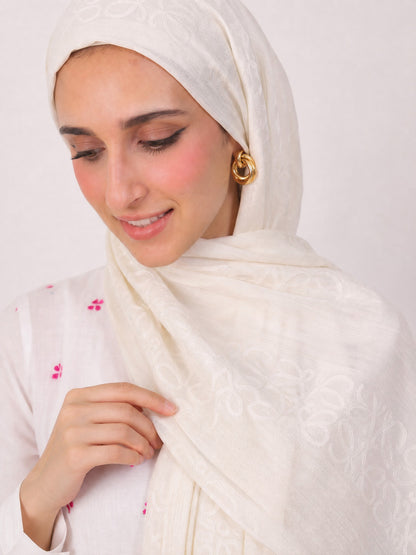 Anagram Weave Kuwaiti Scarf in Off White #Color_Off White