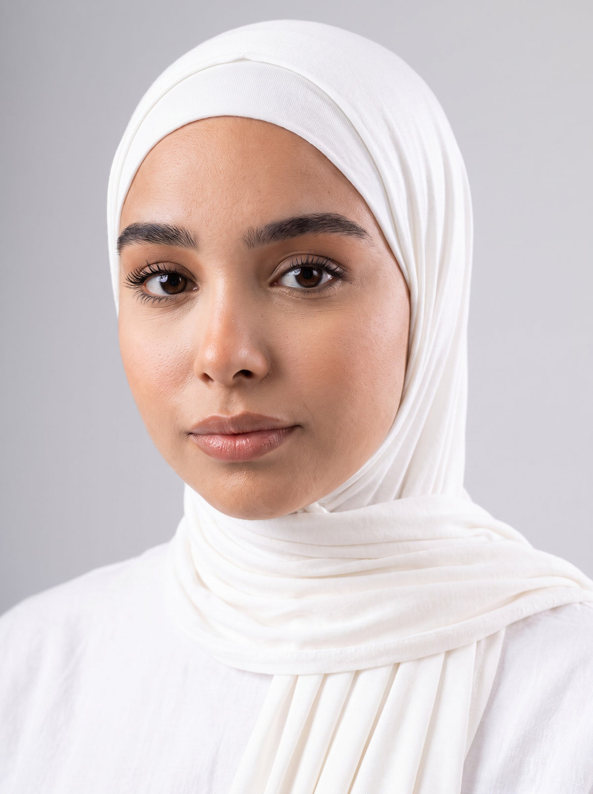 Jel Scarf and Bonnet Set in Off White #Color_Off White