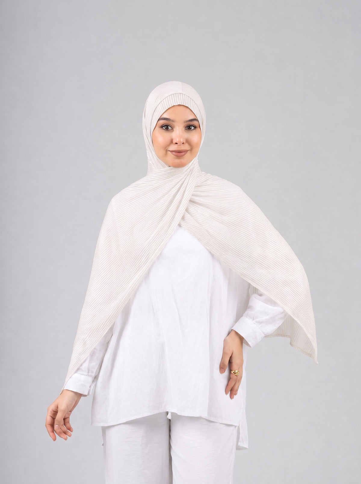 Mirage Pleat Kuwaiti Scarf in Off White #Color_Off White