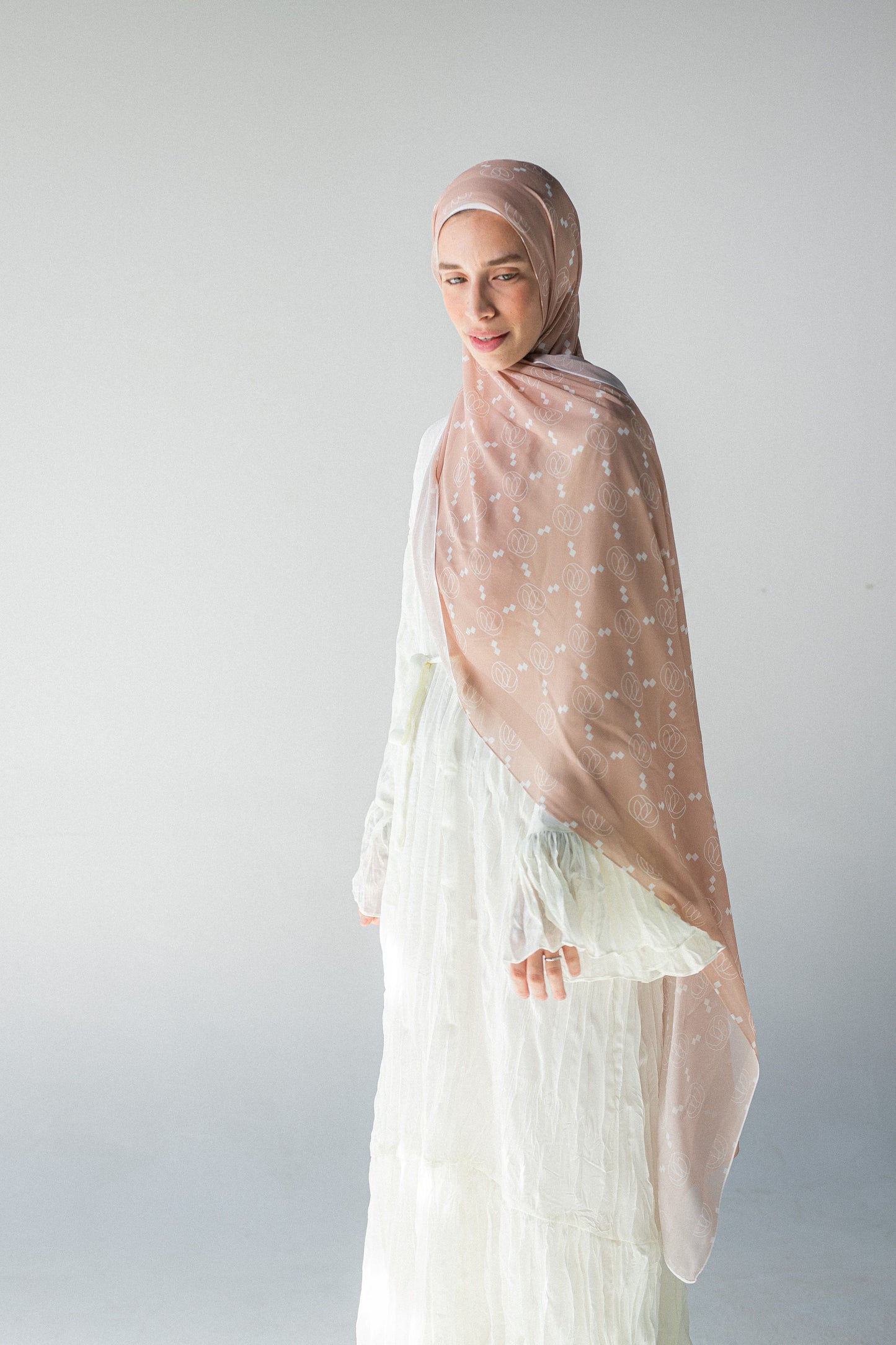 مونوغرام باستيل بيج