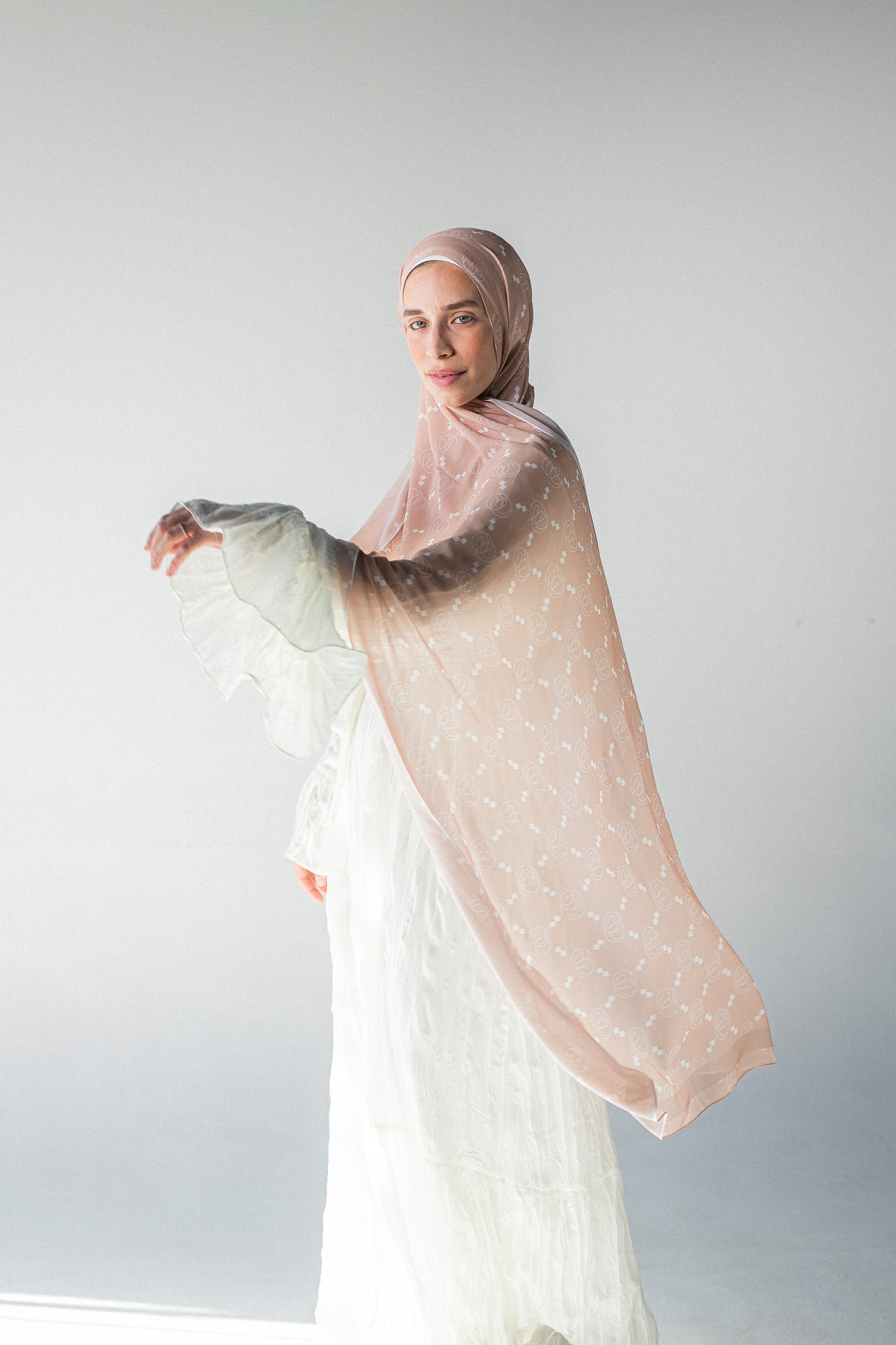 مونوغرام باستيل بيج