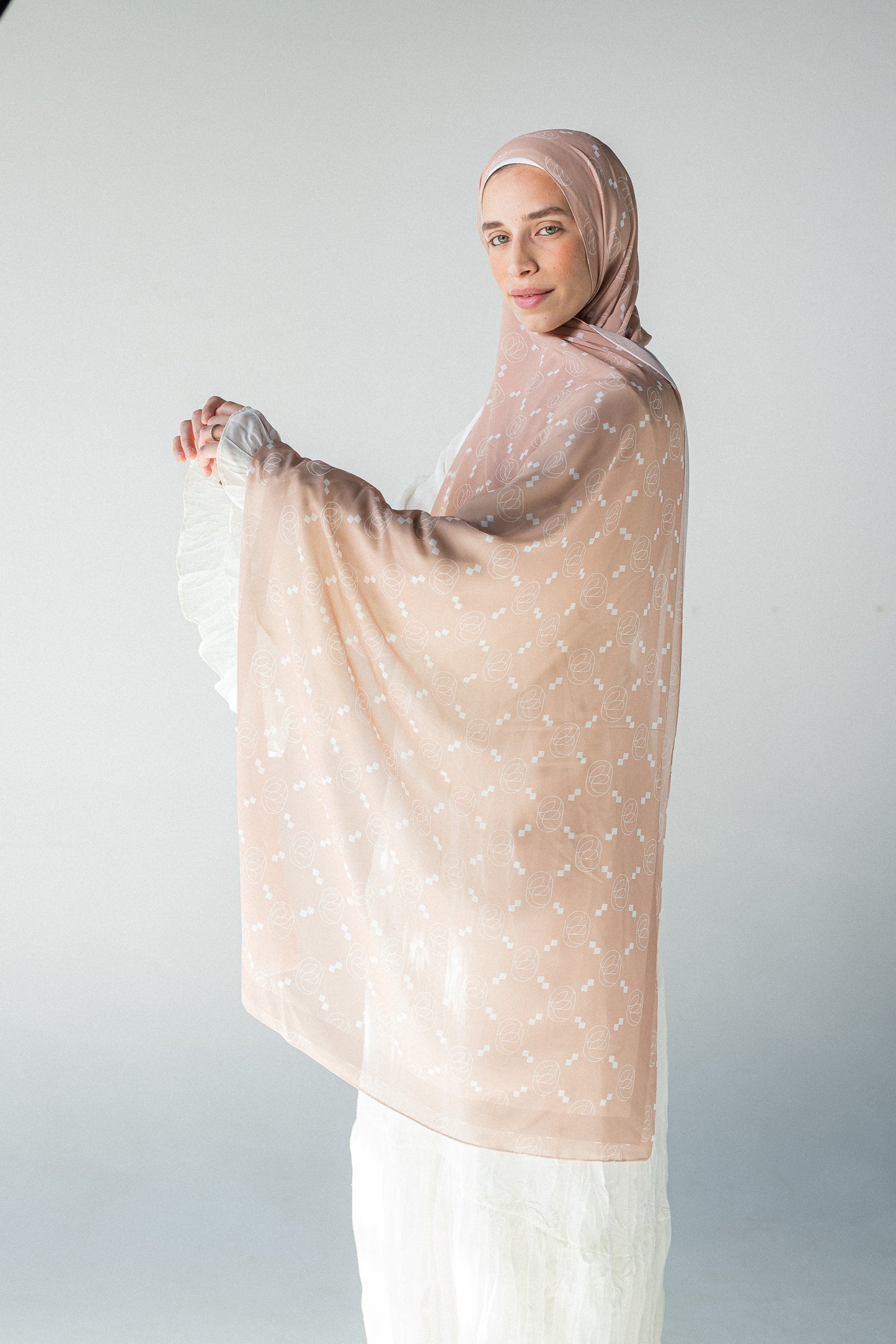 مونوغرام باستيل بيج